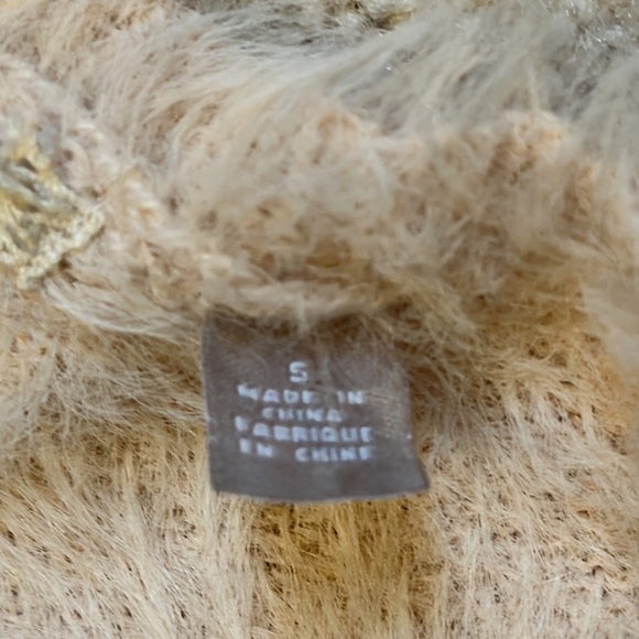 Knitted and knotted Anthropology light pink 100% nylon short sleeve scoop neck - Picture 6 of 12